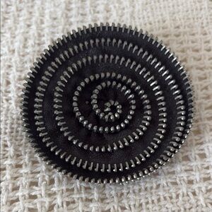 ❤️3/$15❤️ Vintage Spiral Zipper Brooch and Hair Clip